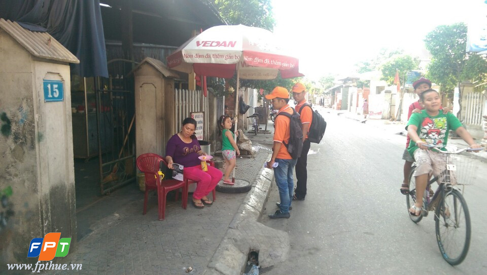 FPT Huế ra quân bán hàng