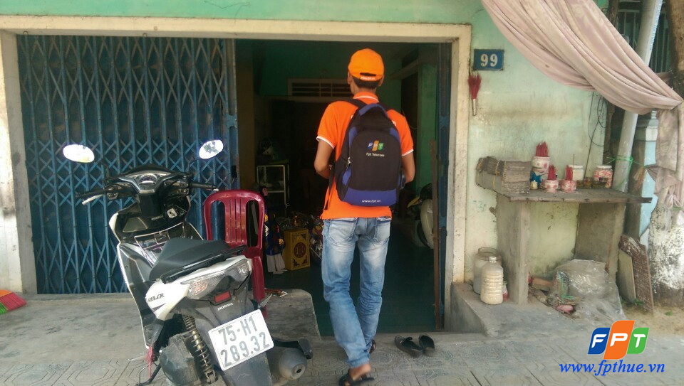 FPT Huế ra quân bán hàng