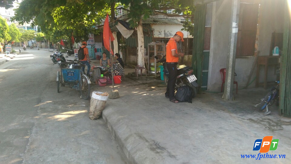 FPT Huế ra quân bán hàng