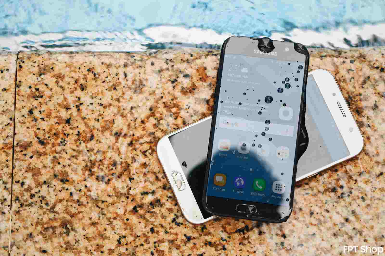 Galaxy A5 - A7 2017 giảm sốc 1,5 triệu đồng tại FPT Shop